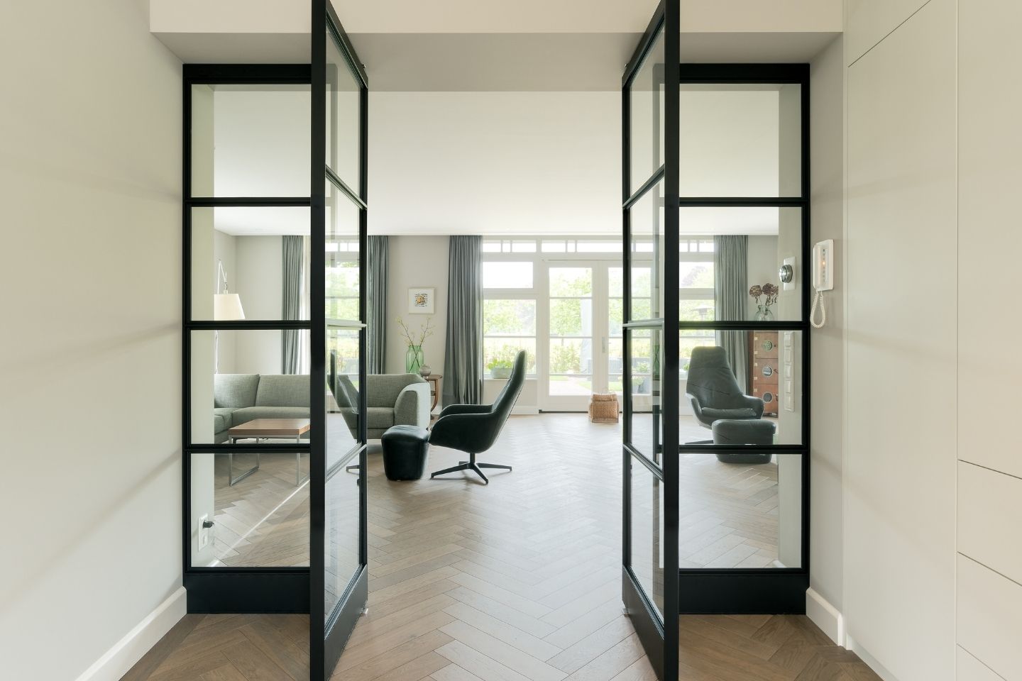 AG architecten afbouw villa Bloemendaal glazen deuren