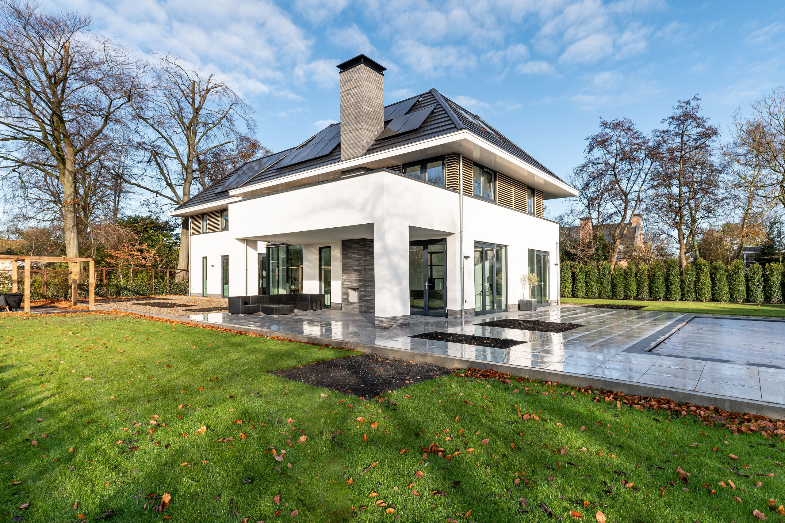 AG architecten moderne rietgedekte villa Heemskerk Voorkant-