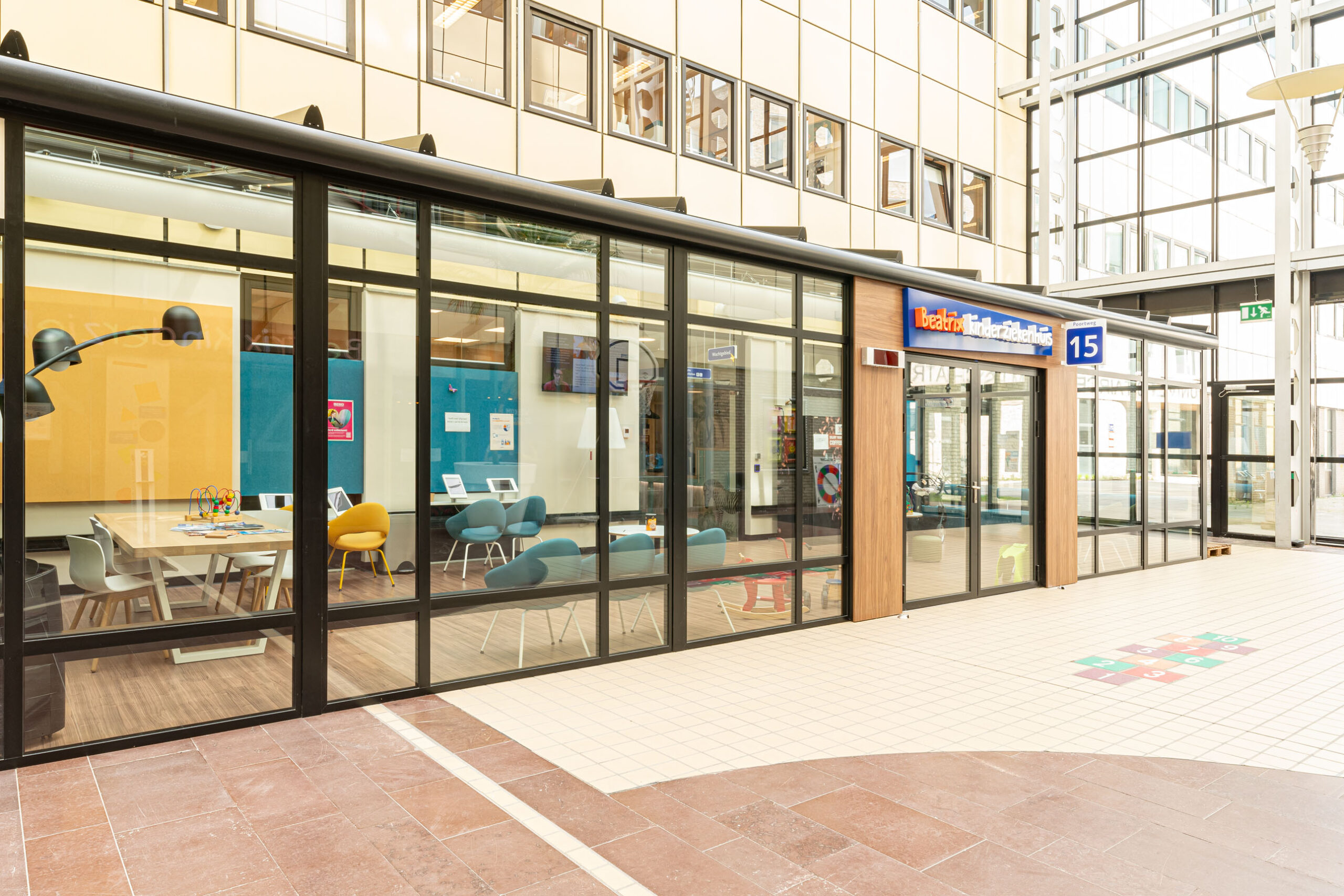 AG architecten UMCG cancer center Groningen werkplek