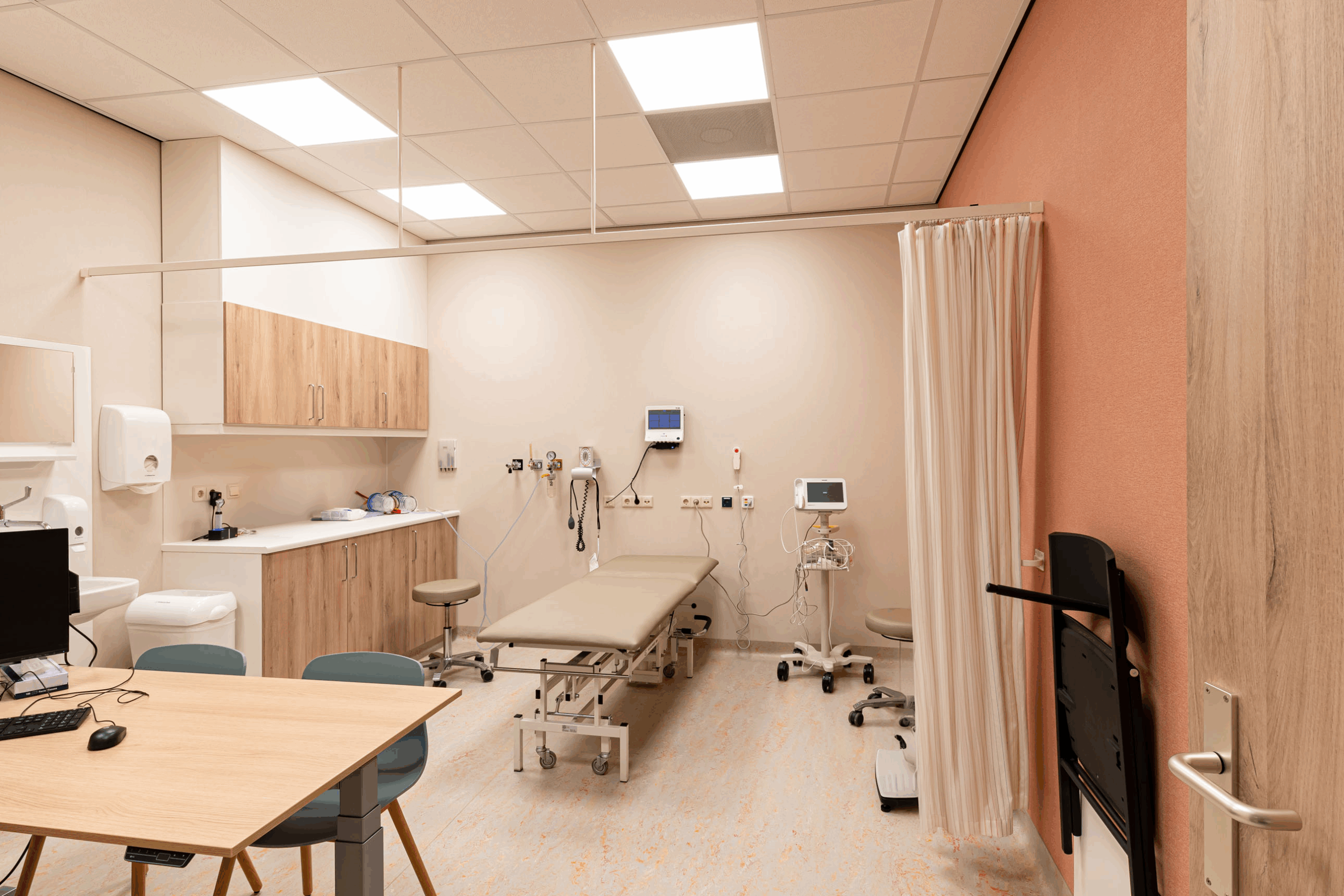 AG architecten UMCG cancer center Groningen werkplek