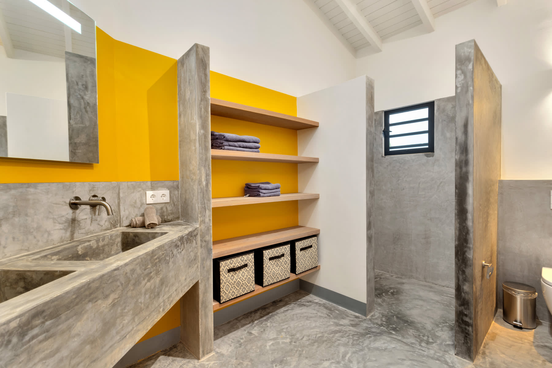 AG architecten moderne rietgedekte villa Heemskerk Detail kolom zijkant