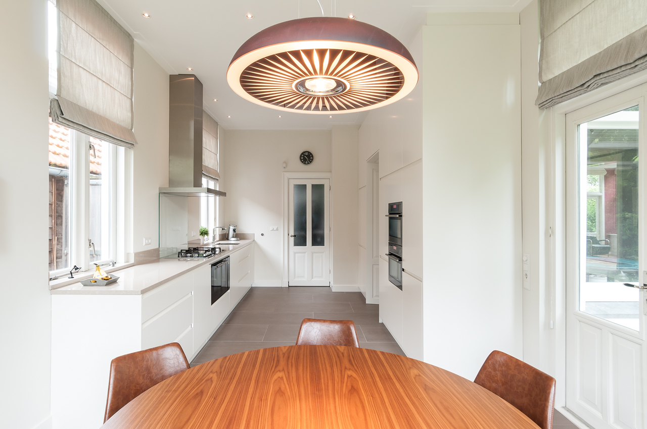 AG architecten moderne rietgedekte villa Heemskerk Woonkeuken